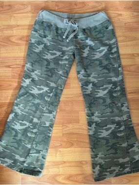 Y2K Army Print Flare Sweatpants- Green Camo